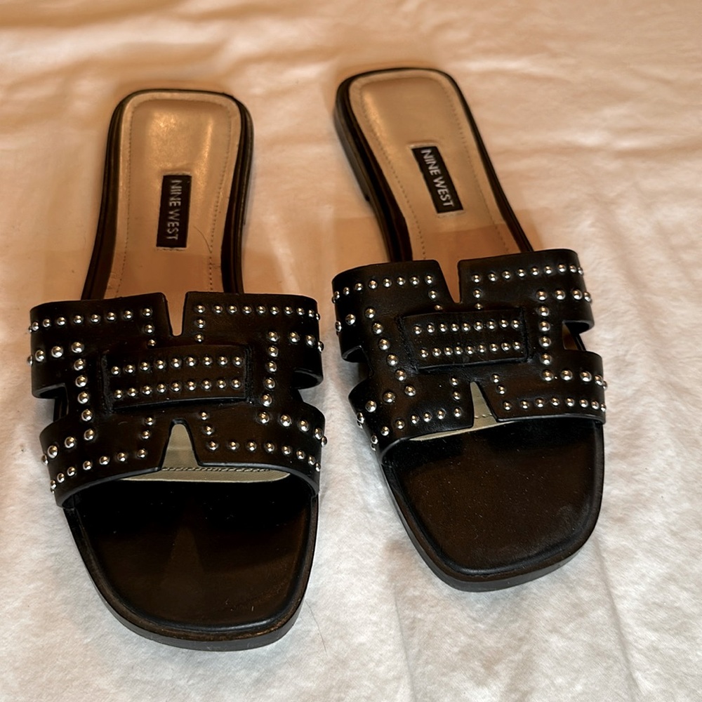 Nine West black leather slides